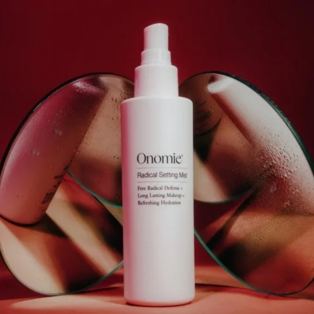 New Revolve ONOMIE Radical Defense Long Lasting Setting Mist 150mL - Picture 8 of 9